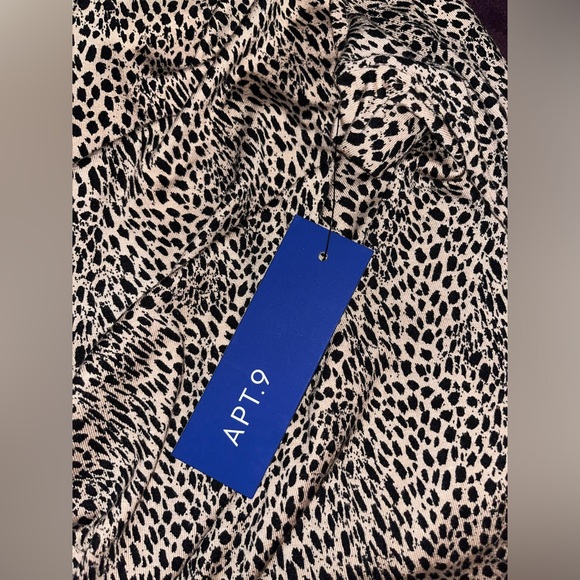 NWT APT 9 High Neck Cheetah Top - Picture 8 of 8